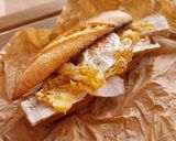 Foto del paso 17 de la receta: Bocata de lomo en manteca colorá con huevo frito
