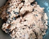 Foto langkah ke 3 dari resep Chewy and Soft Monster Cookies with Dark Choco.