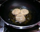 A picture of step 4 of Banana Gulgule.