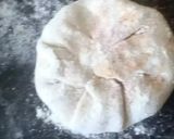 A picture of step 4 of Aloo paratha.
