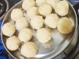 नारियल का लड्डू (Nariyal ka laddu recipe in Hindi)