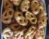 Sajtos- sós perec 🥨 recept fázis 2 fotója
