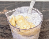 Foto del paso 2 de la receta: Pudding de plátano con chía y frutos rojos