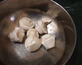 A picture of step 1 of Paneer stuffed mushrooms.