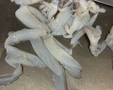 花枝炒芹菜的食譜步驟1照片