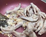 Gambar langkah 3 resipi Kaki Ayam Masak Kicap.