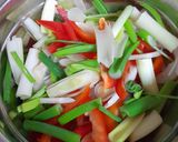 Foto del paso 2 de la receta: Tutitos deshuesados con verduras