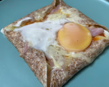 Foto del paso 4 de la receta: Pizza en sartén con bordes de queso