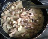 A picture of step 3 of Creamy cheese mushroom.