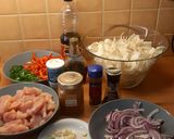 Φωτογραφία βήματος 2 της συνταγής Κοτόπουλο Stir-fry με λάχανο C&G