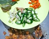 Foto langkah ke 3 dari resep Oseng kerang cabe hijau.