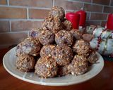 Mákos-diós golyók vörösáfonyával recept fázis 4 fotója
