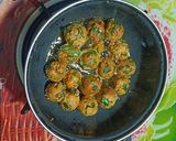 A picture of step 5 of Kadhi Pakora.