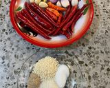 Foto langkah ke 2 dari resep Balado telur dan ayam.