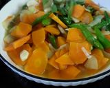Foto langkah ke 3 dari resep Tumis Buncis Wortel.