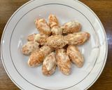 Foto langkah ke 5 dari resep Leng Hong Kien / Udang Goreng Mayo.