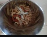 A picture of step 2 of Delicious healthy Dry fruit chocolate sauce smoothie.