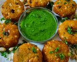 A picture of step 7 of Sabudana Vada.