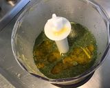 Une image de l'étape 4 de Sauce salade épicée à la moutarde et persil.