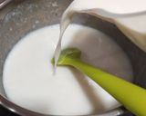 Foto langkah ke 5 dari resep Puding Lapis Anyaman Tiga Rasa.