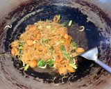 Foto langkah ke 6 dari resep Bihun Goreng Bumbu Biryani.