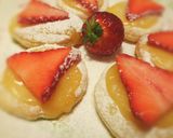 A picture of step 2 of Lemon curd and strawberry puffs.