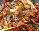 Foto langkah ke 4 dari resep Tumis ikan asin tempe.