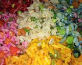 A picture of step 5 of Colorful fried rice.