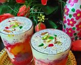A picture of step 2 of Custard Falooda.