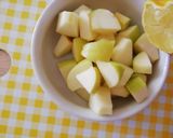 Foto del passaggio 3 della ricetta Spiedini di lombo di maiale con salsa di mele, zenzero e rosmarino