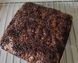 Foto langkah ke 8 dari resep Bolu Pisang Coklat Keju.