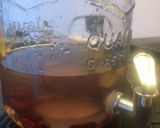 Foto del paso 3 de la receta: Infusión de rosas, hibiscos y algo más..