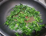 Foto del paso 1 de la receta: Tortilla de espinacas y feta en estuche de vapor (microondas)