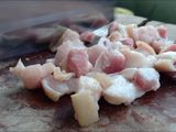 หมูสามชั้นทอดกรอบๆ ปรุงน้อยอร่อยๆค่ะ