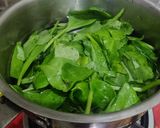 A picture of step 1 of Spinach and Vegetable Soup.