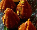 A picture of step 6 of Besan Pista Modak.