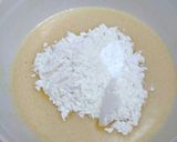 Foto langkah ke 5 dari resep Bolu kukus keju (takaran sendok).