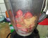 Foto del paso 2 de la receta: Smoothie Bowl de Frutilla #recetaentrespasos