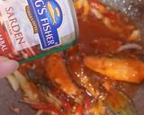 Foto langkah ke 2 dari resep Tumis Sarden Kaleng.