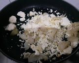 A picture of step 2 of Stuffed Capsicums.