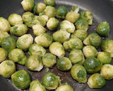 Foto del paso 2 de la receta: Coles de bruselas con melva