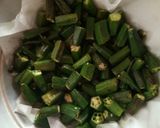 A picture of step 2 of Bhindi Do Pyaza.