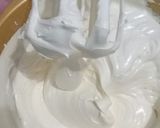 Foto langkah ke 1 dari resep Bolu kukus warna warni#berburucelemekemas.