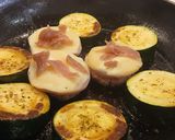 Foto del paso 4 de la receta: Hamburguesitas de Cerdo con Calabacín a la Plancha