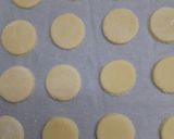 Foto del paso 5 de la receta: Galletitas de limón