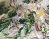 Foto langkah ke 9 dari resep Fried Dori with Spinach Mushroom Cream Sauce.