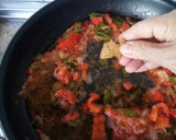 Foto del paso 4 de la receta: Bacalao con tomate pimientos y almejas