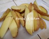 Foto langkah ke 1 dari resep Potato Wedges Crispy ala Teteh Tyas (No Bake).