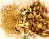 รูปขั้นตอนการทำที่ 2 ของ Thai spicy milky mushroom salad