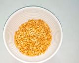 A picture of step 1 of Crispy Chana Dal Namkeen.